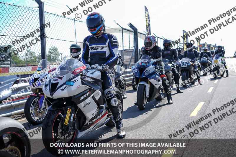 donington no limits trackday;donington park photographs;donington trackday photographs;no limits trackdays;peter wileman photography;trackday digital images;trackday photos